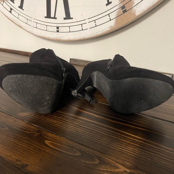 Guess Platform Booties - Picture 5 of 7